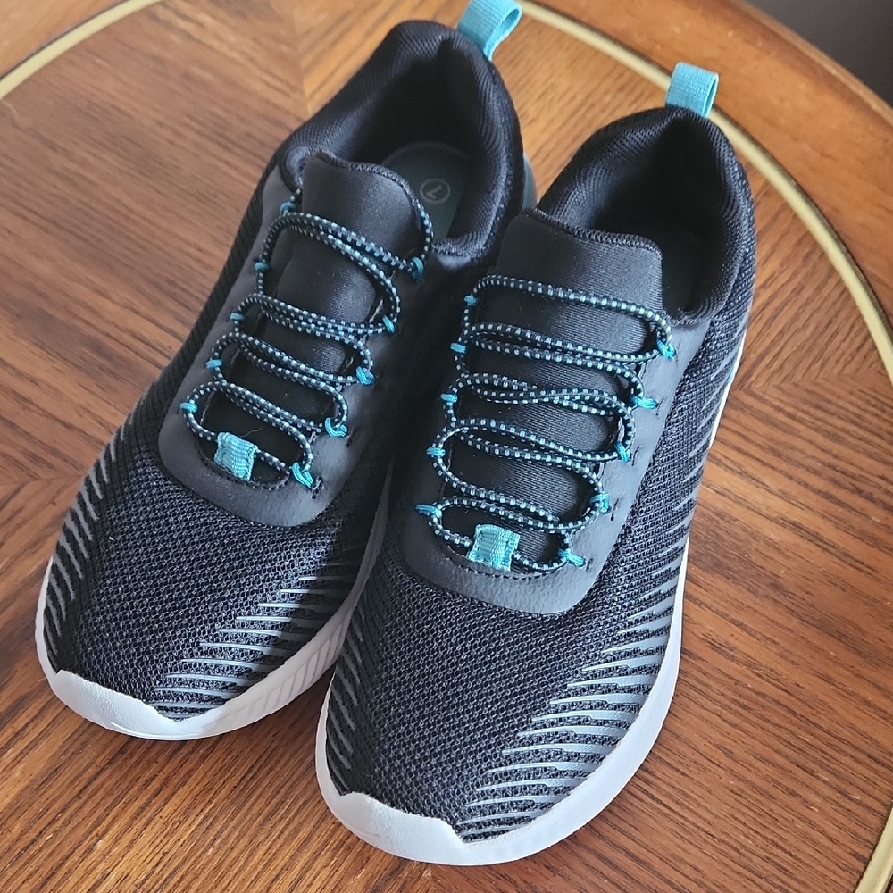 Active ACX Black and Teal Athletic Shoes Ladies US Size 7